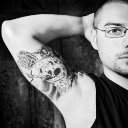 Franck Rondot Photographe 057 pierro pierrot portrait tatoo tatouage vachette Franck Rondot Photographe 057 pierro pierrot portrait tatoo tatouage vachette